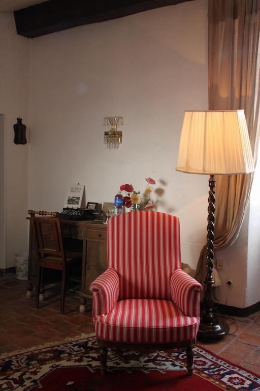 Chateau Rosans Room photo