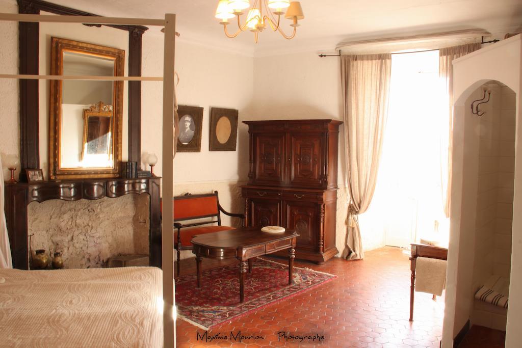 Chateau Rosans Room photo